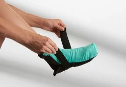 Best Pirce 😉 Hot and Cold Pain Relieving Gel 🧦 Socks by Sharper Image 😉