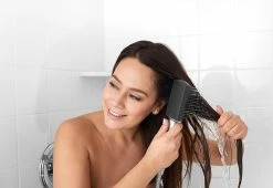 Budget ❤️ Detangling Showerhead by Conair 🧨