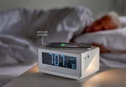 Budget 🎉 Wireless Charging Alarm Clock by Sharper Image 👏